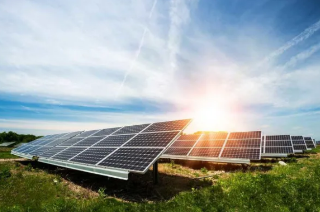 Notícia: MS é o 10º estado com maior potência instalada de energia solar do Brasil, afirma associação